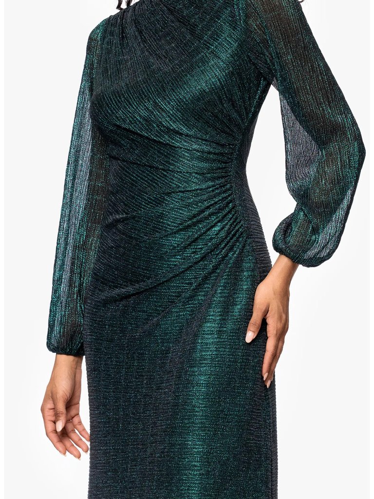 Betsy & Adam Size 8 Metallic Crinkle Ruched Long Sleeve Trumpet Gown